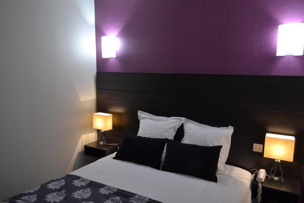 Le Saint-Jacques Hotel Cloyes-sur-le-Loir Exterior foto
