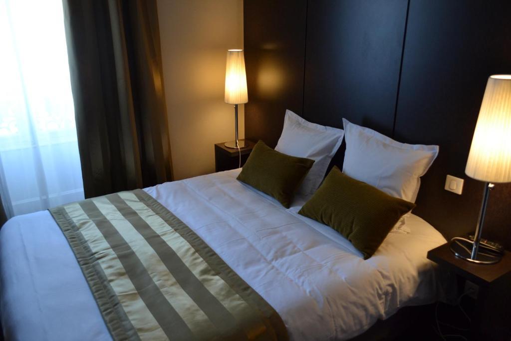 Le Saint-Jacques Hotel Cloyes-sur-le-Loir Quarto foto